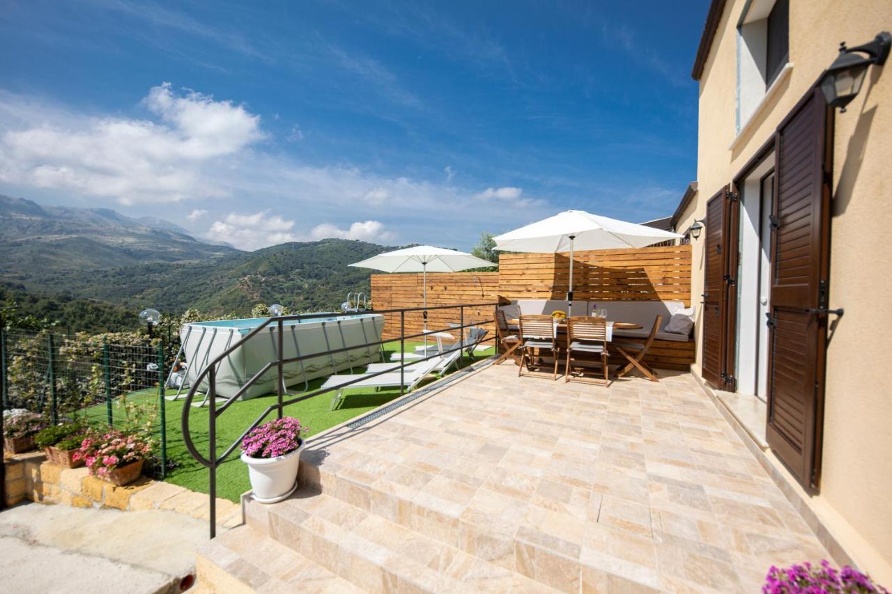 Casa Vacanze Villa Baronessa تْشيفالو المظهر الخارجي الصورة