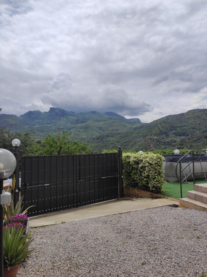 Casa Vacanze Villa Baronessa تْشيفالو المظهر الخارجي الصورة